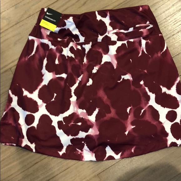 Nike Women's Dri-FIT UV Victory 17” Golf Skort - Picture 6 of 6